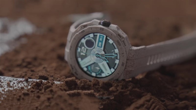 Trên tay Huawei Watch GT Cyber