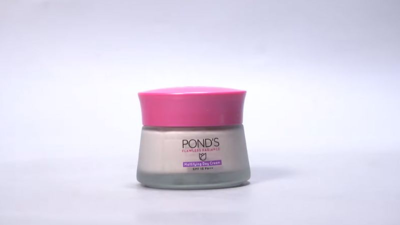 Các câu hỏi thường gặp về kem dưỡng da ban ngày Pond’s Mattifying Day Cream