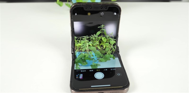 Trên tay iPhone Flip (iPhone V) từ 'pháp sư Trung Hoa'