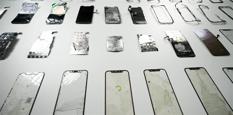 Trên tay iPhone Flip (iPhone V) từ 'pháp sư Trung Hoa'