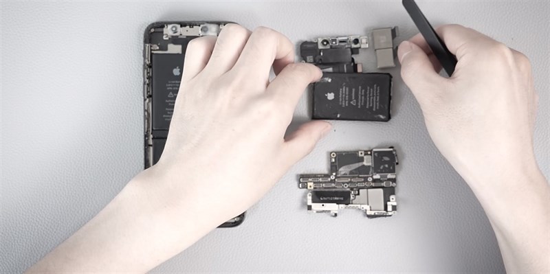 Trên tay iPhone Flip (iPhone V) từ 'pháp sư Trung Hoa'