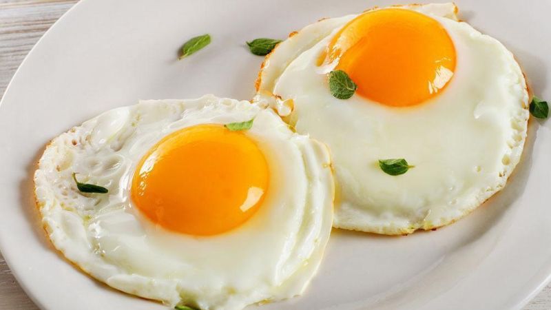 Trứng chứa nhiều chất dinh dưỡng nhưng lại có lượng calories vừa phải
