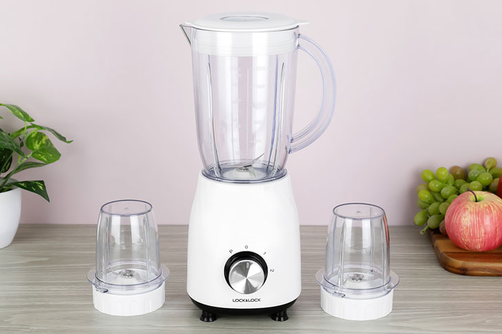 Máy xay sinh tố đa năng Lock&Lock EJM462 có kiểu dáng hiện đại, kích thước nhỏ gọn