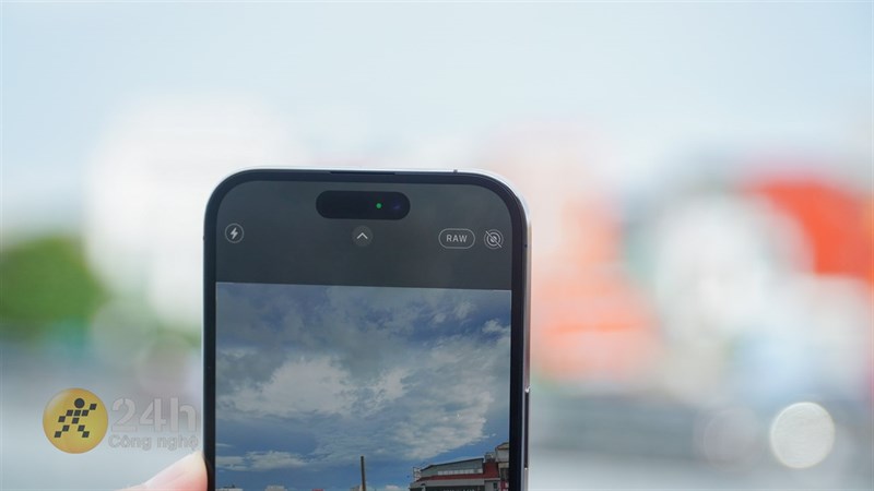 Apple cũng bổ sung tùy chọn chụp ProRaw trên iPhone 14 Pro cho người dùng chuyên sâu. Apple cũng bổ sung tùy chọn chụp ProRaw trên iPhone 14 Pro cho người dùng chuyên sâu.
