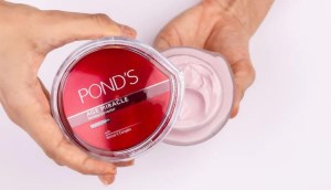 Kem dưỡng da ban đêm Pond's Age Miracle có thật sự giúp chống lão hóa?