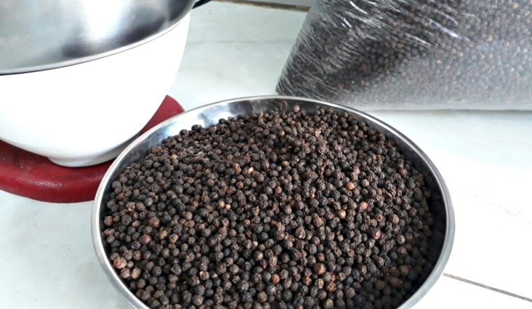 Giá tiêu hôm nay 11/11/2022: Đi ngang, dao động 58.500-62.000 đồng/kg