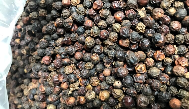 Giá tiêu hôm nay 12/11/2022: Tiếp tục giữ nguyên, dao động 58.500-62.000 đồng/kg