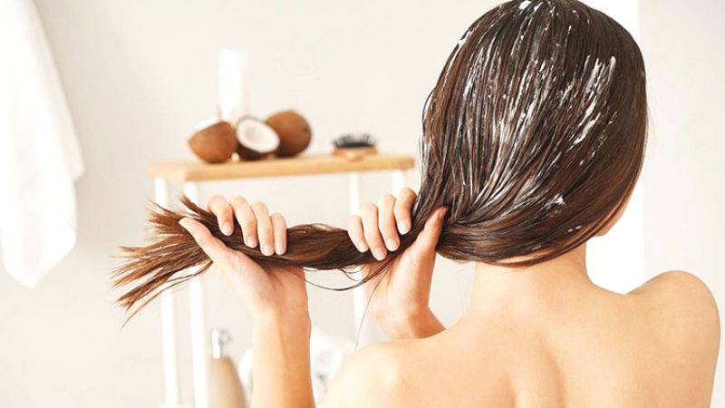 Dùng 2 loại dầu này mát xa thường xuyên, tóc vừa chắc vừa giảm rụng