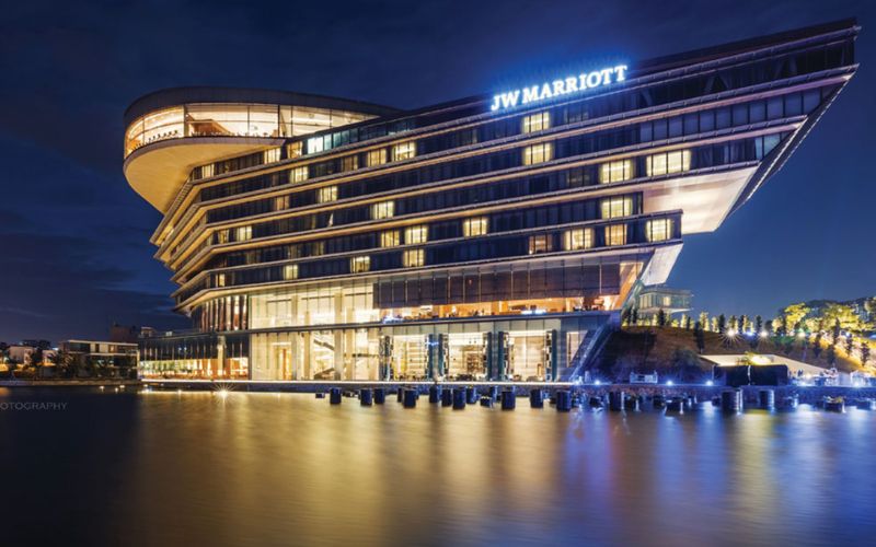 Khách sạn JW Marriott