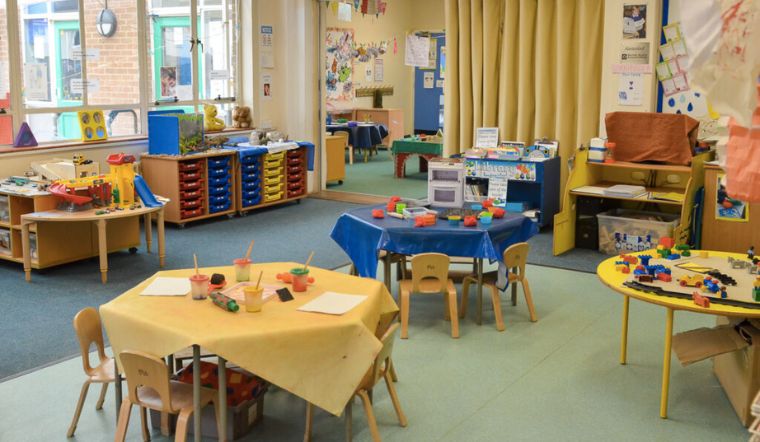 Cha mẹ nên chọn trường mẫu giáo cho con bằng những tiêu chí nào? 