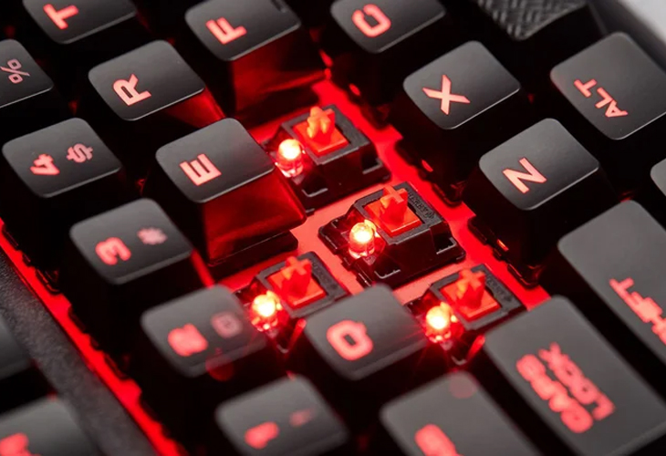 Bàn phím cơ Gaming Corsair K63 Compact Mechanical sử dụng Red Switch giúp bạn phát lệnh êm mượt, nhanh chóng