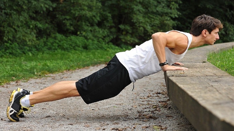 Tập thể dục không những giúp cơ thể khỏe mạnh mà còn tiết ra hormone hạnh phúc