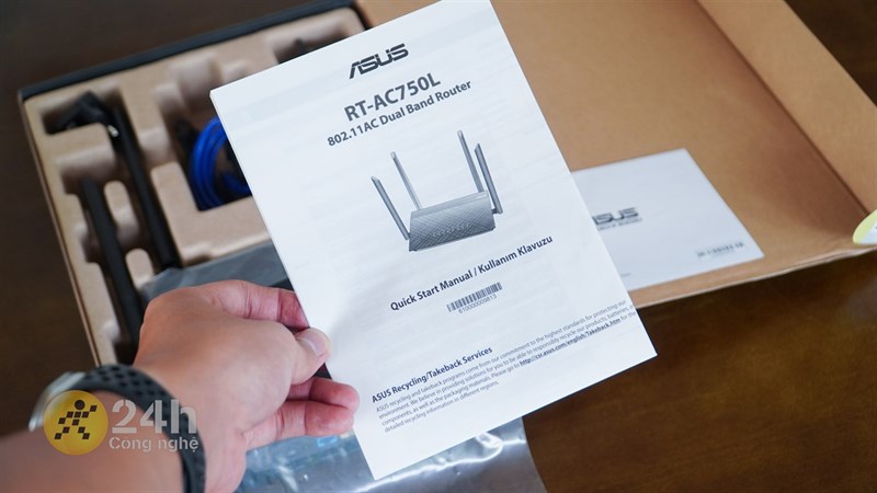 Trên tay router ASUS RT-AC750L