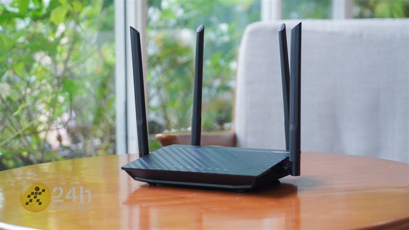 Trên tay router ASUS RT-AC750L