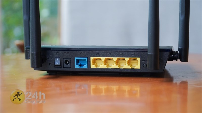 Trên tay router ASUS RT-AC750L