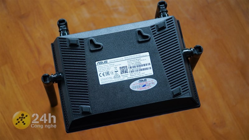 Trên tay router ASUS RT-AC750L