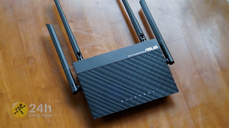 Trên tay router ASUS RT-AC750L