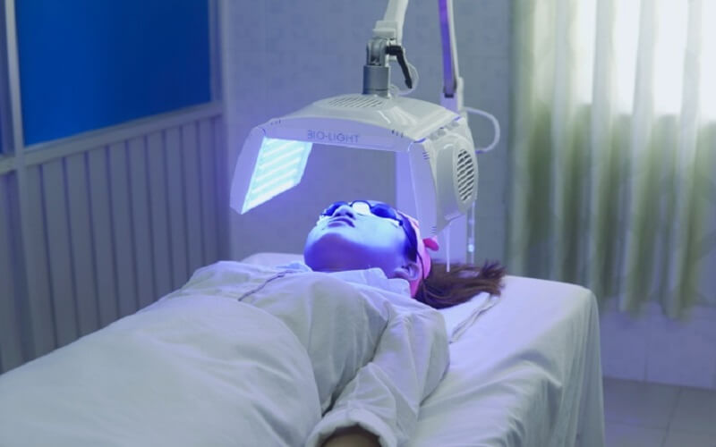 Light therapy is a safe method of supporting the treatment of diseases and beauty