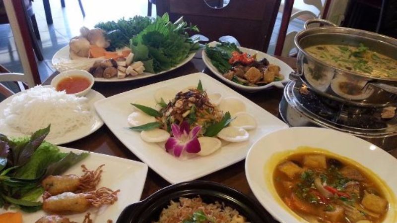 Nhà hàng buffet chay Phương Mai