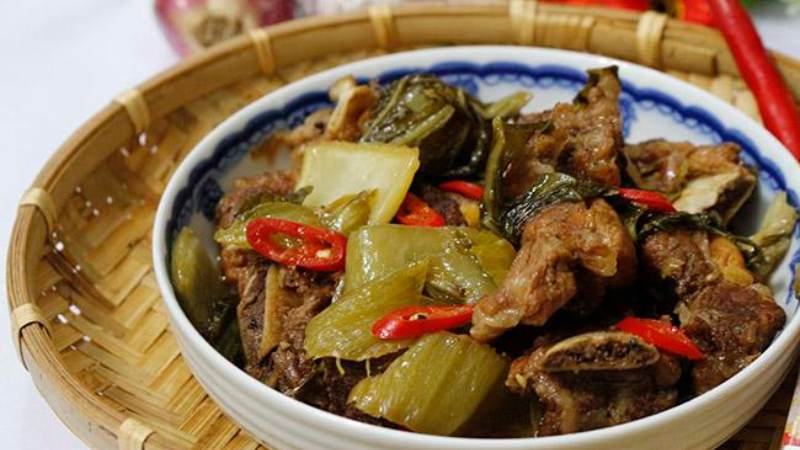How to make delicious crispy fried cabbage and sour ribs with rice