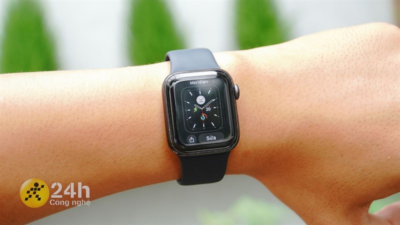 Thiết kế bo tròn 4 góc giúp thao tác vuốt chạm thoải mái hơn.