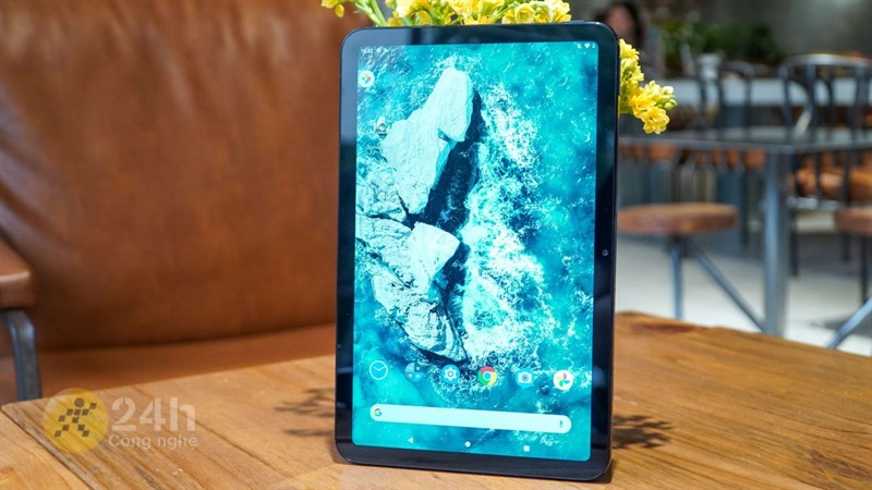 Kích thước đến 10.4 inch mang đến hình ảnh hiển thị vô cùng rõ nét.