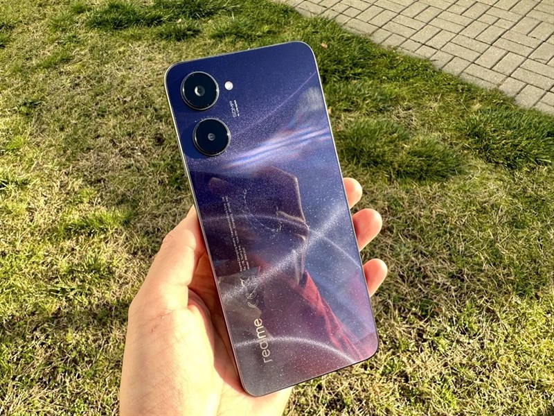 realme 11 có thể đáp ứng tốt nhu cầu chụp ảnh cơ bản của người dùng với độ chi tiết khá cao. realme 11 có thể đáp ứng tốt nhu cầu chụp ảnh cơ bản của người dùng với độ chi tiết khá cao.