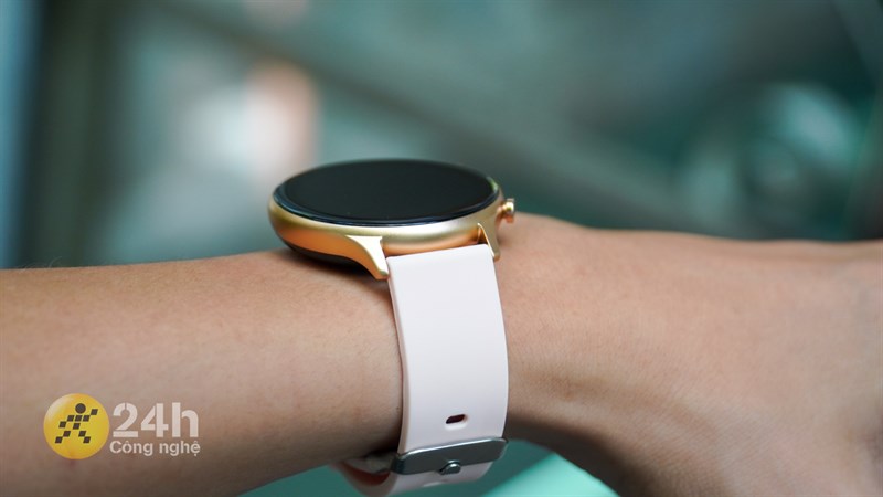 Viền màn hình cong một chút sẽ khiến việc chạm vuốt trên BeFit Sporty 2 dễ dàng hơn Viền màn hình cong một chút sẽ khiến việc chạm vuốt trên BeFit Sporty 2 dễ dàng hơn