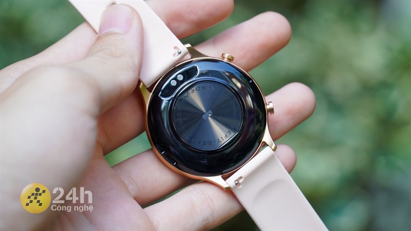 Sức khỏe là thứ quan trọng nhất, trang bị đồng hồ thông minh theo dõi sức khỏe là thiết thực Sức khỏe là thứ quan trọng nhất, trang bị đồng hồ thông minh theo dõi sức khỏe là thiết thực