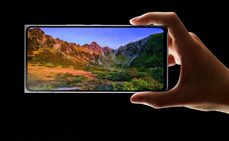 Trên tay Leica Leitz Phone 2