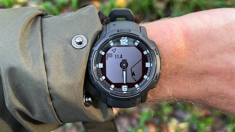 Tính năng GPS và định tuyến TracBack trên Garmin Instinct Crossover rất hữu ích với bộ môn chạy bộ và đạp xe