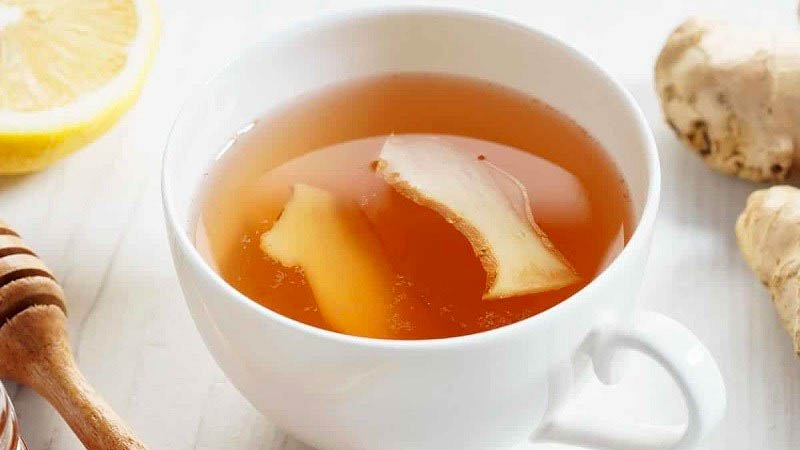 Uống trà gừng ấm giúp điều trị dị ứng thịt bò