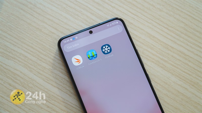 Cùng mình chấm điểm hiệu năng của Galaxy S22 nha!
