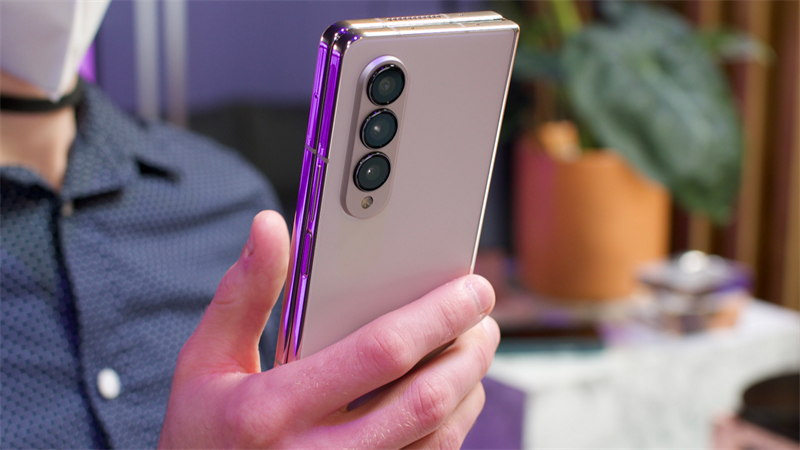 Cùng khám phá những mẫu ốp lưng Galaxy Z chính hãng tại Thế Giới Di Động nhé - Ảnh Digital Trends