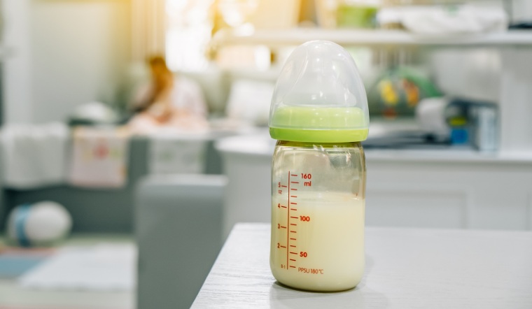 5 dấu hiệu sữa mẹ bị hỏng sau khi trữ đông, cần bỏ ngay