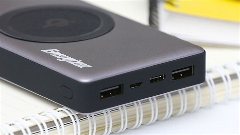 Cung cấp một dung lượng sạc vô cùng lớn lên đến 10000 mAh. Cung cấp một dung lượng sạc vô cùng lớn lên đến 10000 mAh.