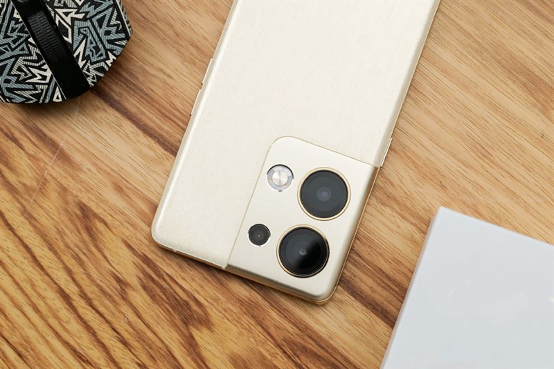 Ấn tượng đầu tiên OPPO Reno9 Pro+