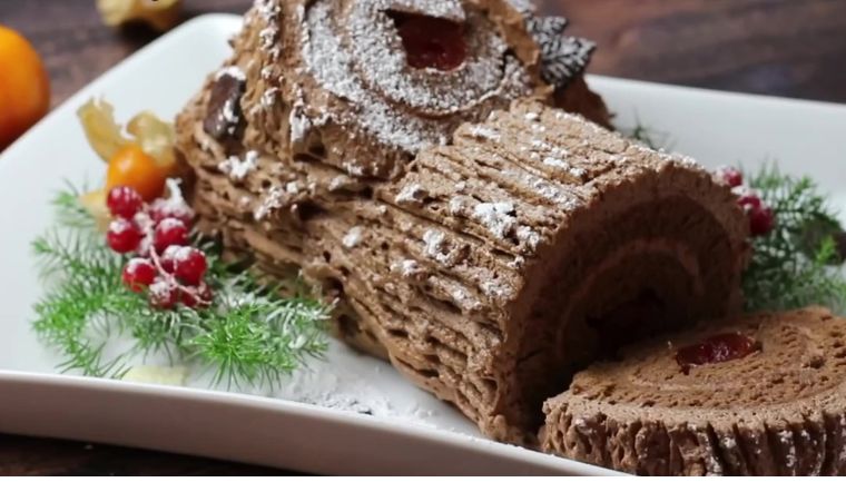 Cách làm bánh khúc cây Giáng sinh Buche de Noel đơn giản