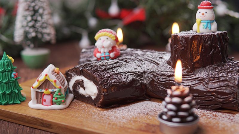 Cách làm bánh kem khúc cây Noel