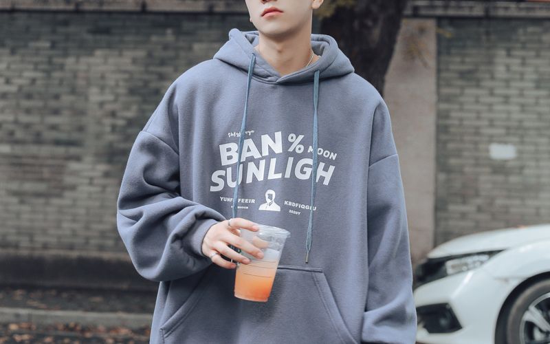 Kiểu áo hoodies được lựa chọn nhiều trong mùa đông