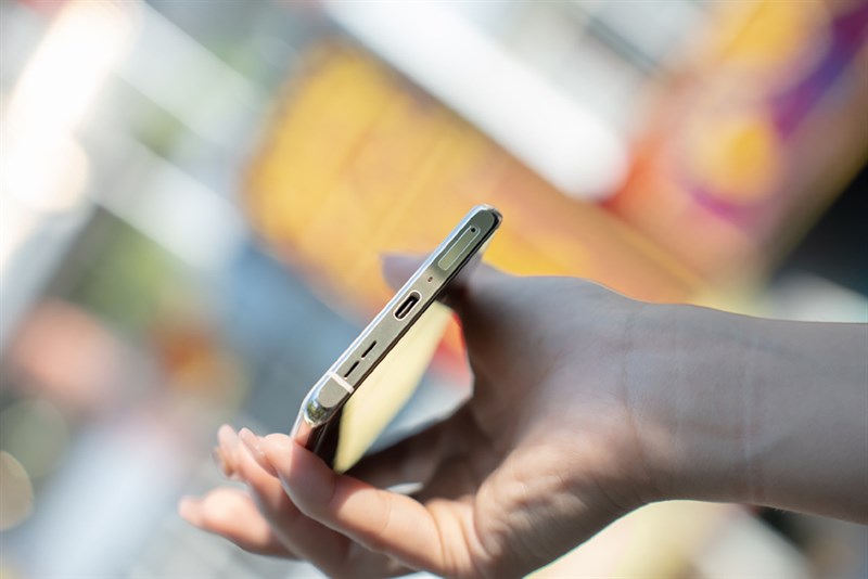 Trên tay OPPO Reno9 Pro+