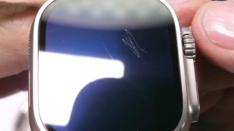 Có vẻ như Apple đã đúng khi quảng cáo là đã sử dụng kính sapphire cho Apple Watch Ultra