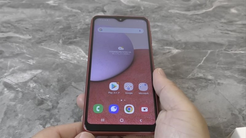 Galaxy A23 5G vẫn sử dụng cách thiết kế màn hình Infinity U.
