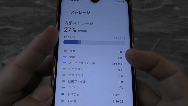 Galaxy A35 5G có dung lượng RAM 4 GB và bộ nhớ trong 64 GB.