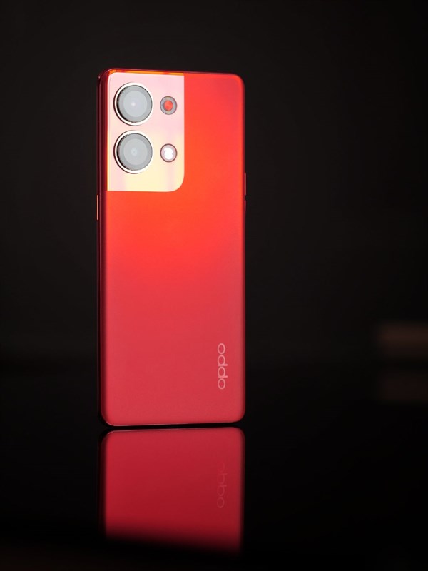 Trên tay OPPO Reno9 New Year Edition Trên tay OPPO Reno9 New Year Edition