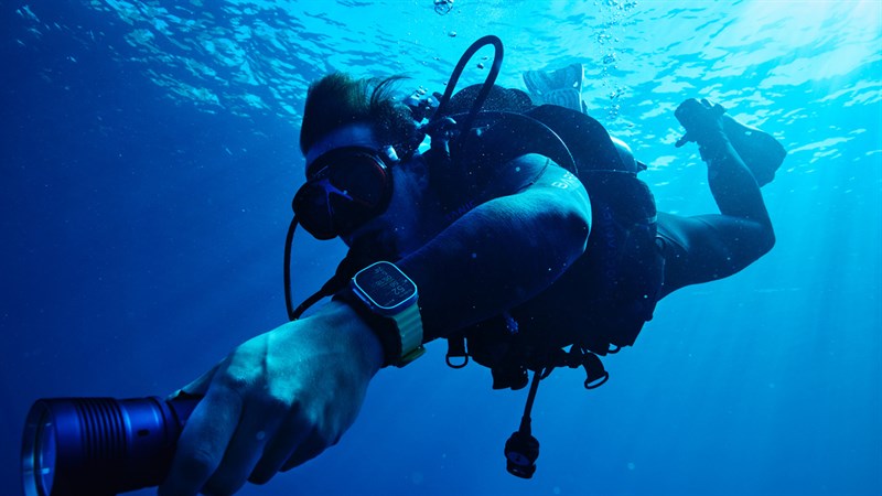 Apple giới thiệu ứng dụng hỗ trợ lặn Oceanic+ cho Apple Watch Ultra