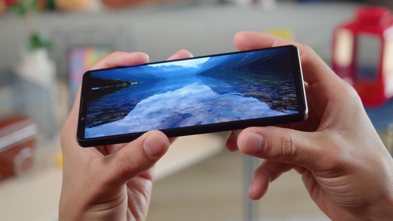 Mình kỳ vọng Xperia 1 VI sẽ có sự tối ưu thiết kế và kích thước của màn hình