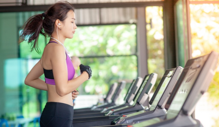Mẹ sau sinh có nên tập gym, sau sinh bao lâu thì được tập gym?
