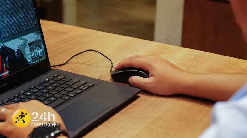 Mình có thể sử dụng chuột ASUS TUF Gaming M3 để chơi game ở mọi nơi mà không ảnh hưởng đến mọi người xung quanh