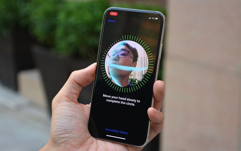 Face ID trên iPhone